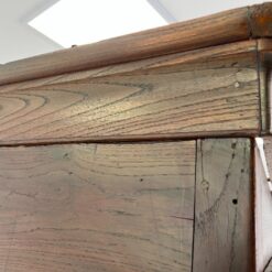 Aukšta ąžuolo masyvo dviejų durų spinta su žalvario detalėmis 64x149x221 cm