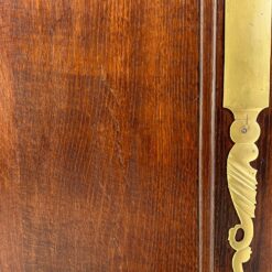 Aukšta ąžuolo masyvo dviejų durų spinta su žalvario detalėmis 64x149x221 cm