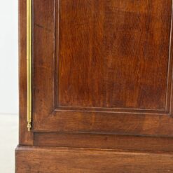 Aukšta ąžuolo masyvo dviejų durų spinta su žalvario detalėmis 64x149x221 cm