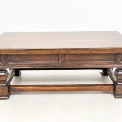 Sendintas riešutmedžio staliukas su dviejais stalčiais 67x120x46 cm