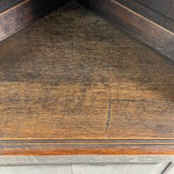 Ąžuolinė pastatoma kampinė lentyna 45x77x199,5 cm