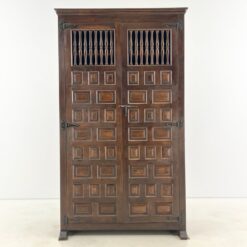 Medinė dviejų durų rūbų spinta 56,5x105x181 cm