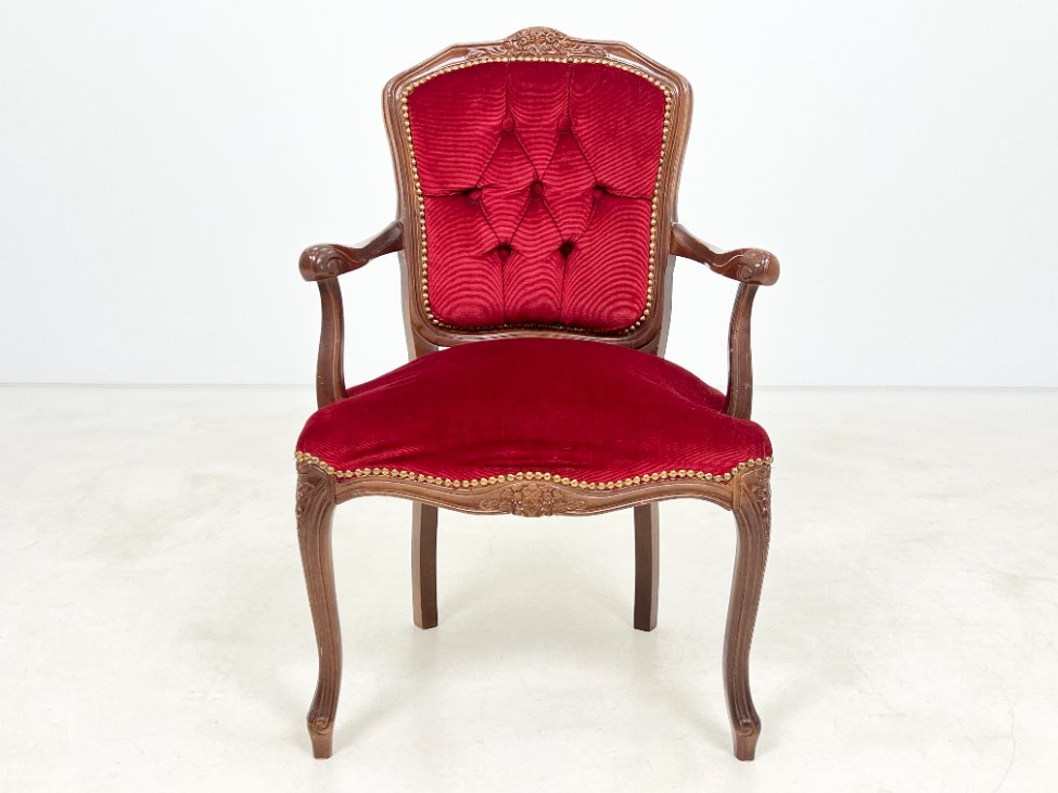 DP0122-valgomojo-kreslai-2 Raudonmedžio krėslas su raudonu gobelenu 53x59x90 cm, 47 cm