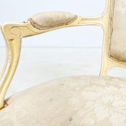 Medinis šviesus krėslas su kreminės spalvos gobelenu 61x60x87 cm, 45 cm