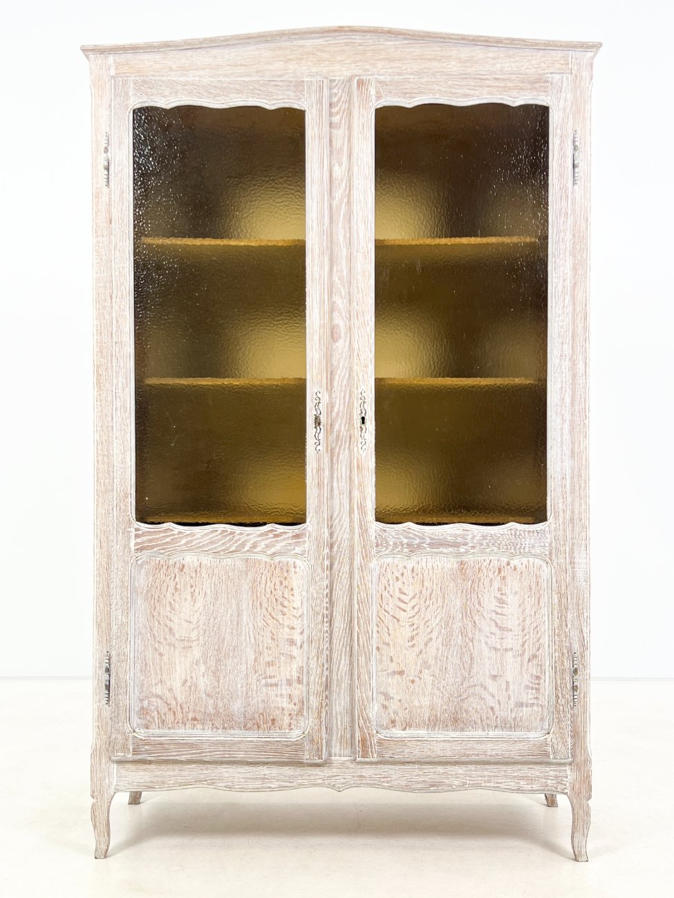 DP0127-bufetai-1 Provanso stiliaus balintas ąžuolinis bufetas 38x105x169 cm