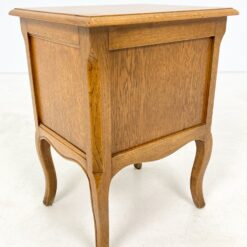 Ąžuolinės spintelės prie lovos 2 vnt. Komplektas 40x47x63,5 cm