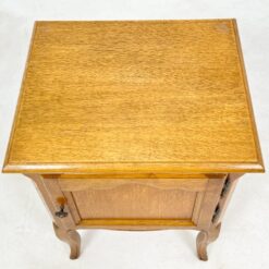 Ąžuolinės spintelės prie lovos 2 vnt. Komplektas 40x47x63,5 cm