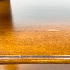 Riešutmedžio etažerė ant ratukų 46×56,5×74,5 cm