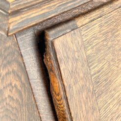 Ąžuolinis sekreteras su dviejomis lentynomis 32x61x100 cm