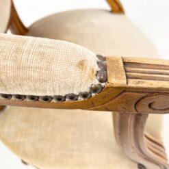 Riešutmedžio krėslas su šviesiai rudos spalvos gobelenu 56x58x87 cm, 41 cm