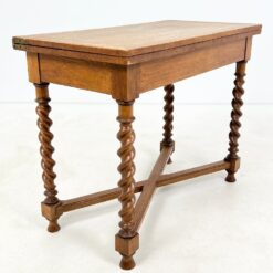 Ąžuolinis stalas atveriamu stalviršiumi 49×93,5×74,5 cm