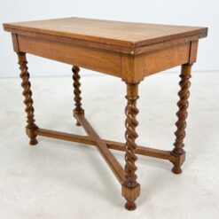 Ąžuolinis stalas atveriamu stalviršiumi 49×93,5×74,5 cm