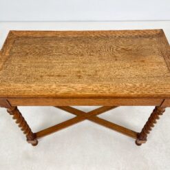 Ąžuolinis stalas atveriamu stalviršiumi 49×93,5×74,5 cm