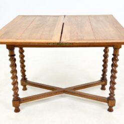 Ąžuolinis stalas atveriamu stalviršiumi 49×93,5×74,5 cm