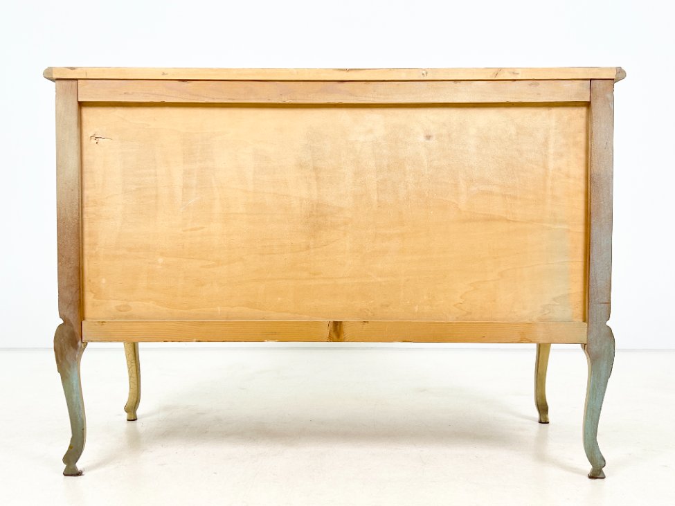 DP0148-komodos-8 Sendinta Liudviko XV laikotarpio stiliaus trijų stalčių komoda 50x117x83,5 cm