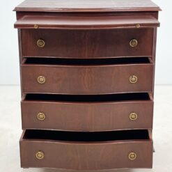 Raudonmedžio keturių stalčių komoda su ištraukiama lentynėle 42x72x86 cm