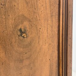 Riešutedžio dviejų stalčių ir durelių komoda 47x153x103 cm