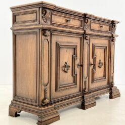 Riešutedžio dviejų stalčių ir durelių komoda 47x153x103 cm