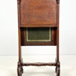 Senovinis ąžuolinis sekreteras 48×66,5×113,5 cm