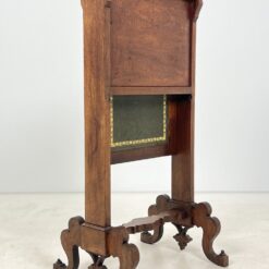 Senovinis ąžuolinis sekreteras 48×66,5×113,5 cm