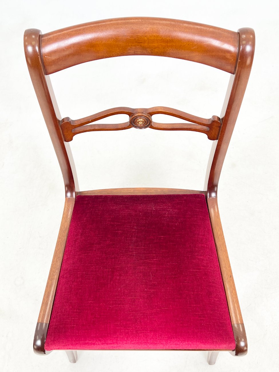 DP0161-kedes-6 Raudonmedžio kėdės su raudonu gobelenu 6 vnt. komplektas 53x47x89 cm, 50 cm