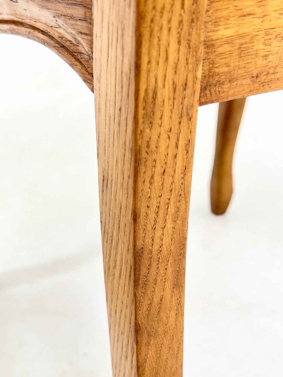 DP0166-kedes-15 Ąžuolinės kėdės su šiaudų sėdimosiomis 2 vnt. komplektas 52x48x99 cm, 46 cm