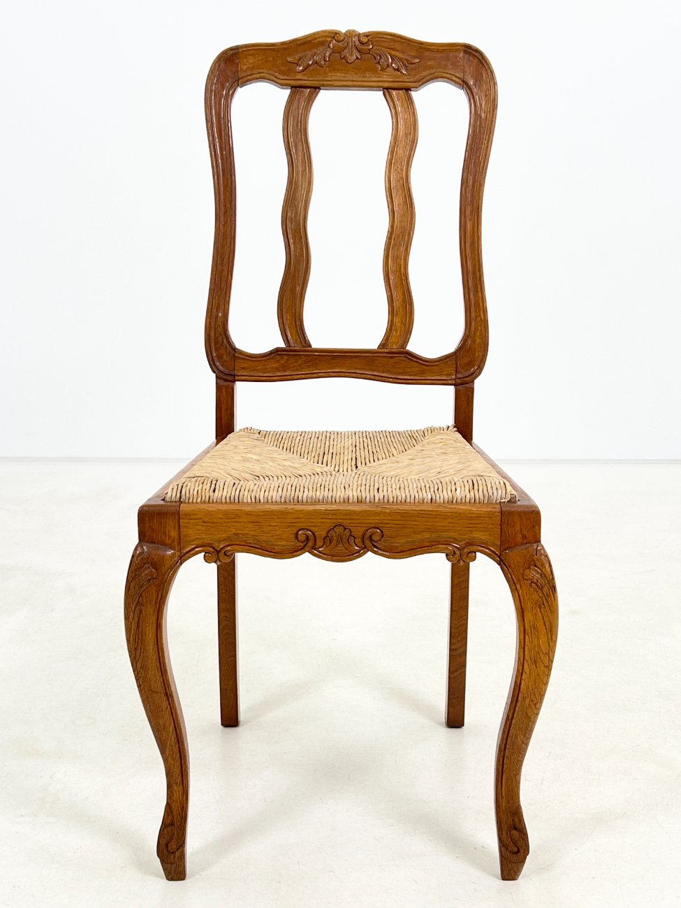 DP0166-kedes-3 Ąžuolinės kėdės su šiaudų sėdimosiomis 2 vnt. komplektas 52x48x99 cm, 46 cm