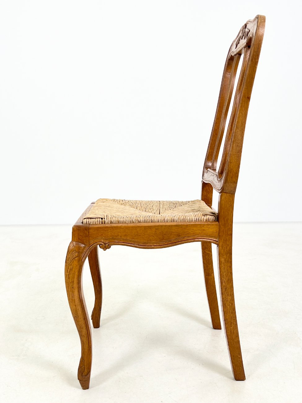 DP0166-kedes-5 Ąžuolinės kėdės su šiaudų sėdimosiomis 2 vnt. komplektas 52x48x99 cm, 46 cm