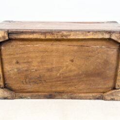 Senovinis W. J. Lovelace raudonmedžio lagaminas – skrynia 42x78x34 cm