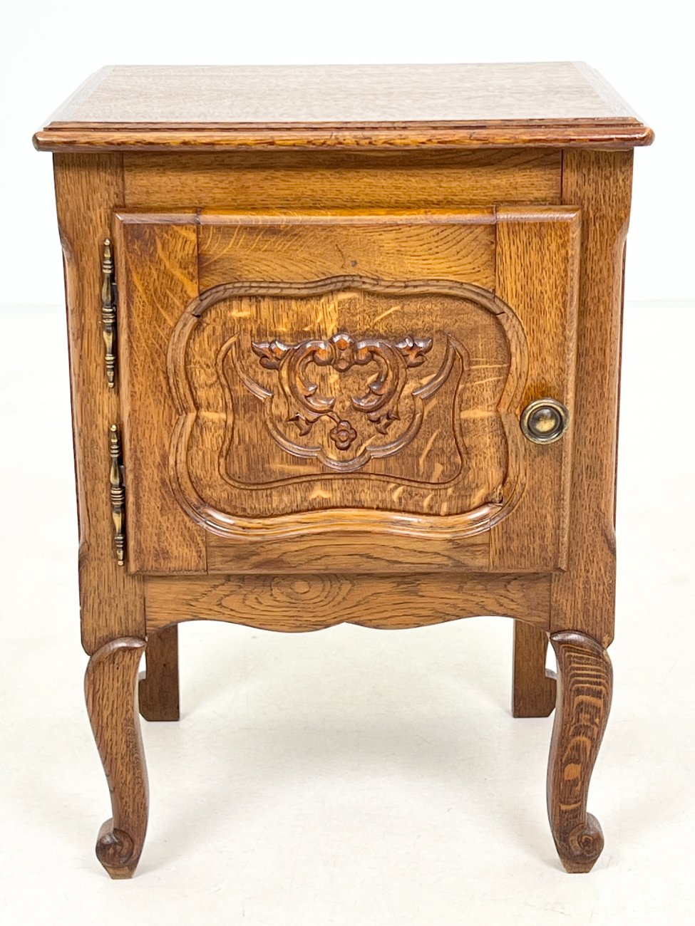 DP0173-spinteles-1 Ąžuolinė vienų durų spintelė 33×42,5×59 cm