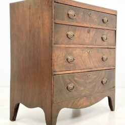 Raudonmedžio keturių stalčių komoda 46x84x90 cm