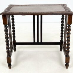 Senovinis ąžuolinis staliukas 55x77x67,5 cm