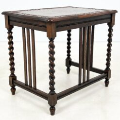 Senovinis ąžuolinis staliukas 55x77x67,5 cm