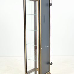 Itališka vitrina su apšvietimu ir ratukais 40,5×40,5×162,5 cm