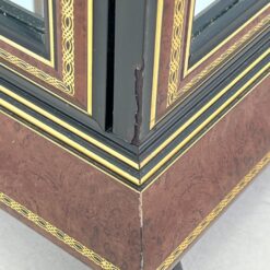 Itališka vitrina su apšvietimu ir ratukais 40,5×40,5×162,5 cm