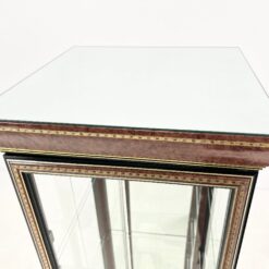 Itališka vitrina su apšvietimu ir ratukais 40,5×40,5×162,5 cm