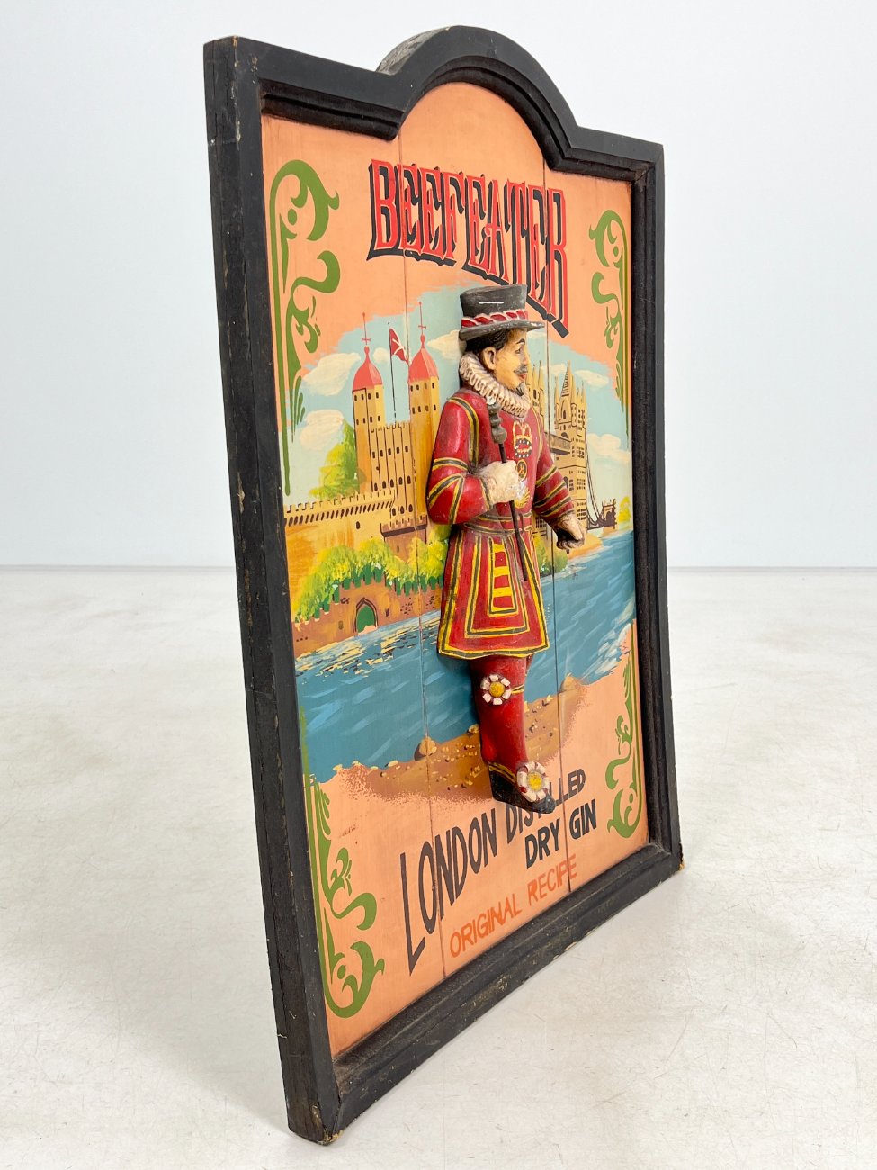 DP0195-kitos-tematikos-paveikslai-3 Vintažinė medinė reklaminė iškaba “Beefeater” 9x61x81 cm