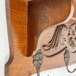 Ąžuolinė sieninė kabykla su keturiais žalvario kabliukais 20,5×80,5×27 cm