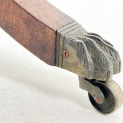 Viktorijos epochos raudonmedžio staliukas atlenkiamais šonais 56,5×83+(2×28,5)x69 cm