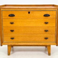 Vintažinė keturių stalčių komoda 45x80x75 cm