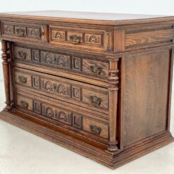 Senovinė drožinėta penkių stalčių ąžuolinė komoda 54x115x75 cm