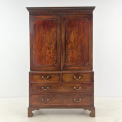 Raudonmedžio dviejų durų ir keturių stalčių spinta 57x121x193 cm