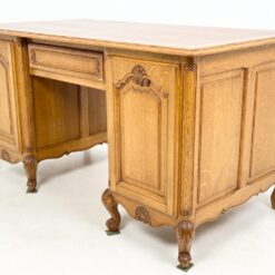 Ąžuolinis rašomasis stalas su stalčiumi ir rakinamomis spintelėmis 81x150x80 cm