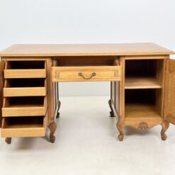 Ąžuolinis rašomasis stalas su stalčiumi ir rakinamomis spintelėmis 81x150x80 cm