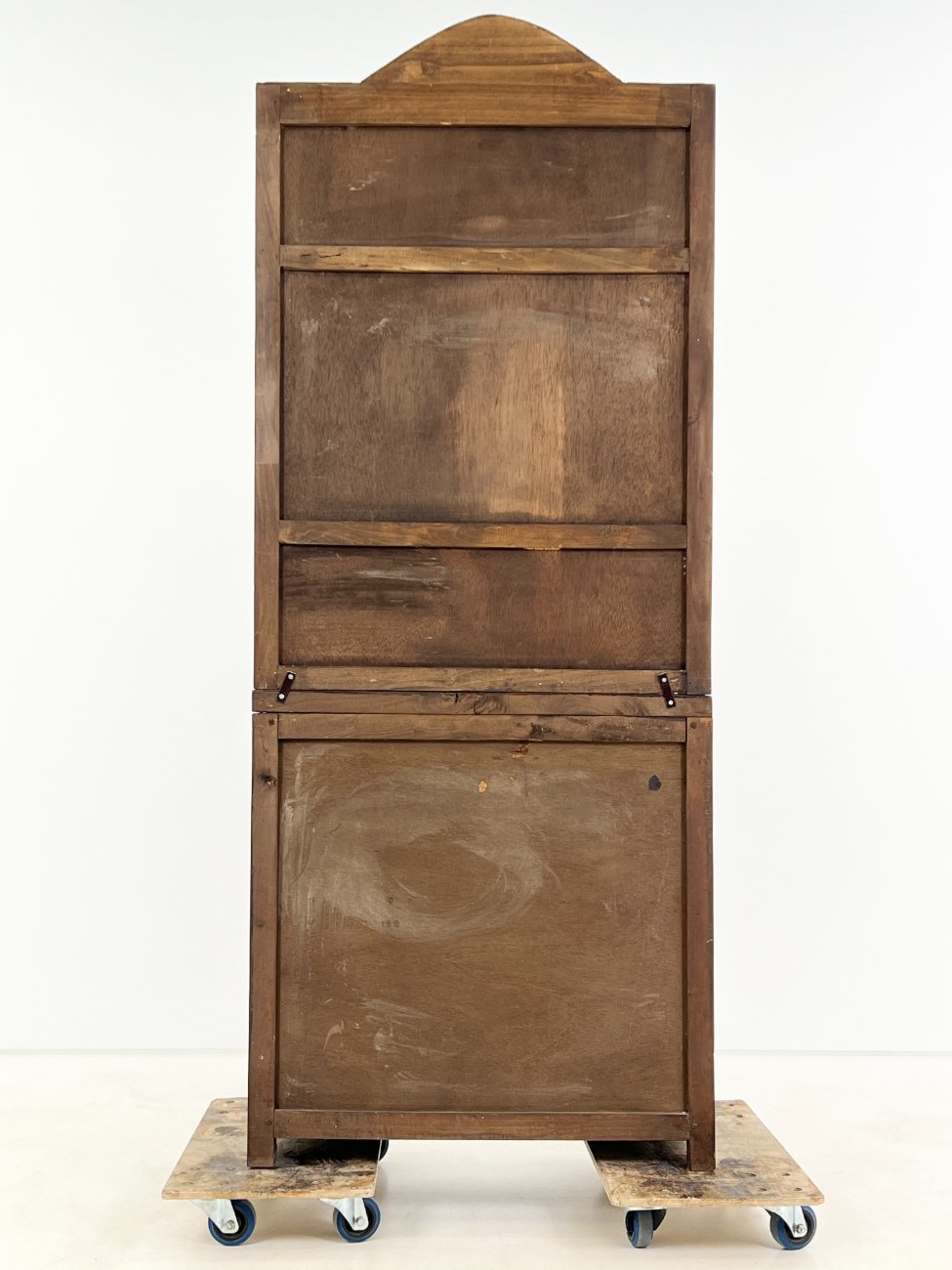 DP0213-bufetai-7 Ispaniško stiliaus medinis bufetas 35×80,5×199 cm