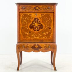 Rokoko stiliaus inkrustuota komoda - baras su apšvietimu 44x75x121,5 cm