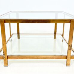 Metalinio rėmo staliukas stikliniais stalviršiumi ir lentyna 72×72,5×40 cm