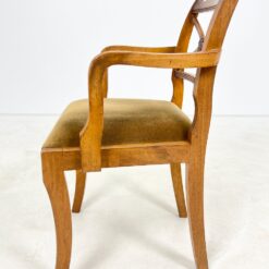 Riešutmedžio krėslas su veliūrine sėdimąja dalimi 52x55x84 cm, 50 cm