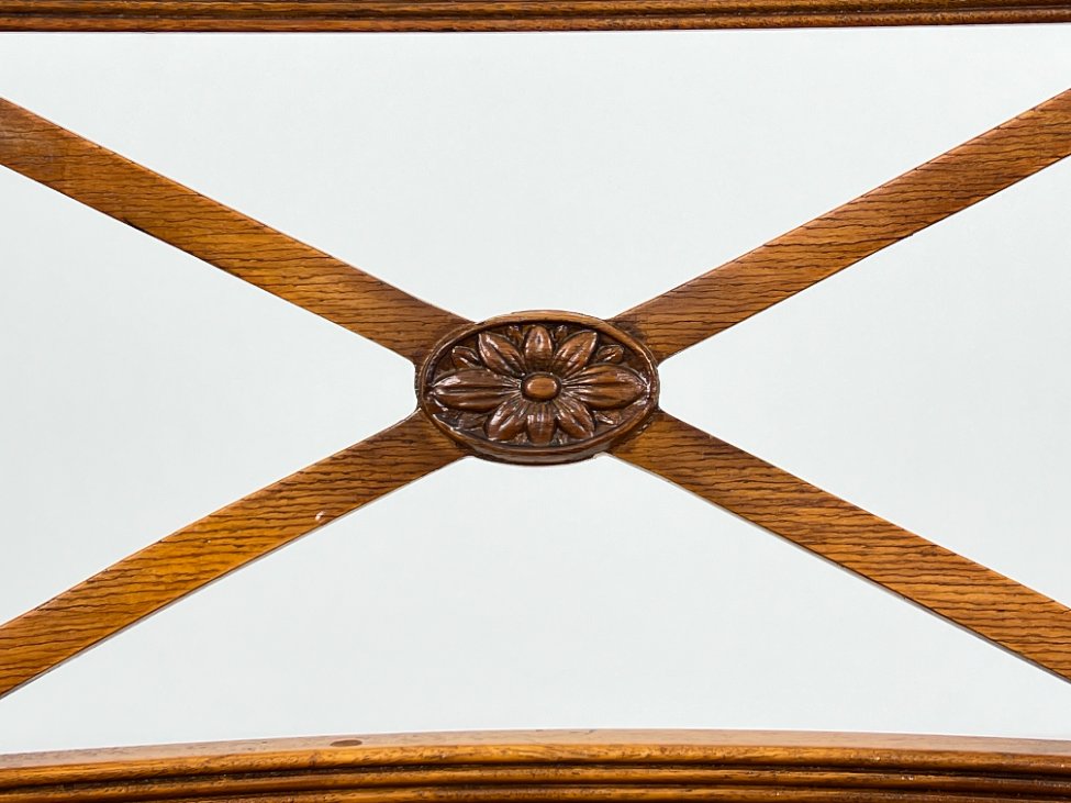 DP0219-valgomojo-kreslai-7 Riešutmedžio krėslas su veliūrine sėdimąja dalimi 52x55x84 cm, 50 cm