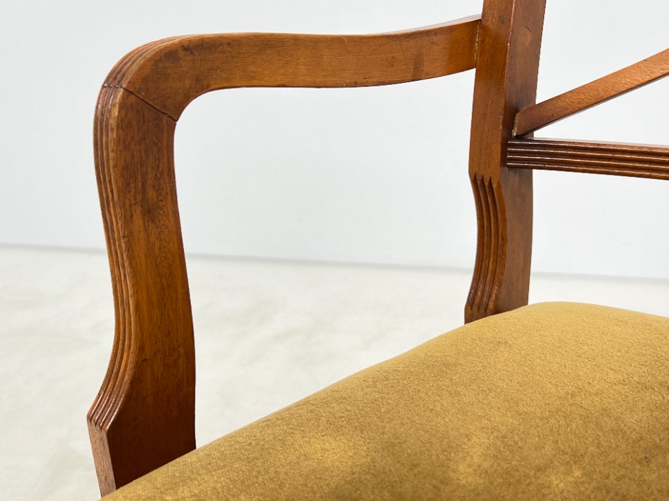 DP0220-valgomojo-kreslai-7 Riešutmedžio krėslas su veliūrine sėdimąja dalimi 52x55x84 cm, 50 cm